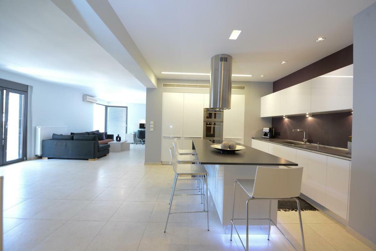 Spacious Fully Equipped 3Bd 2Bath Apt In The Heart Of City With Balconies Ac And Fast Wifi #2 Heraklion  Bagian luar foto