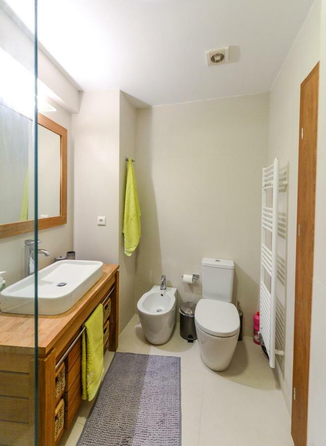 Spacious Fully Equipped 3Bd 2Bath Apt In The Heart Of City With Balconies Ac And Fast Wifi #2 Heraklion  Bagian luar foto
